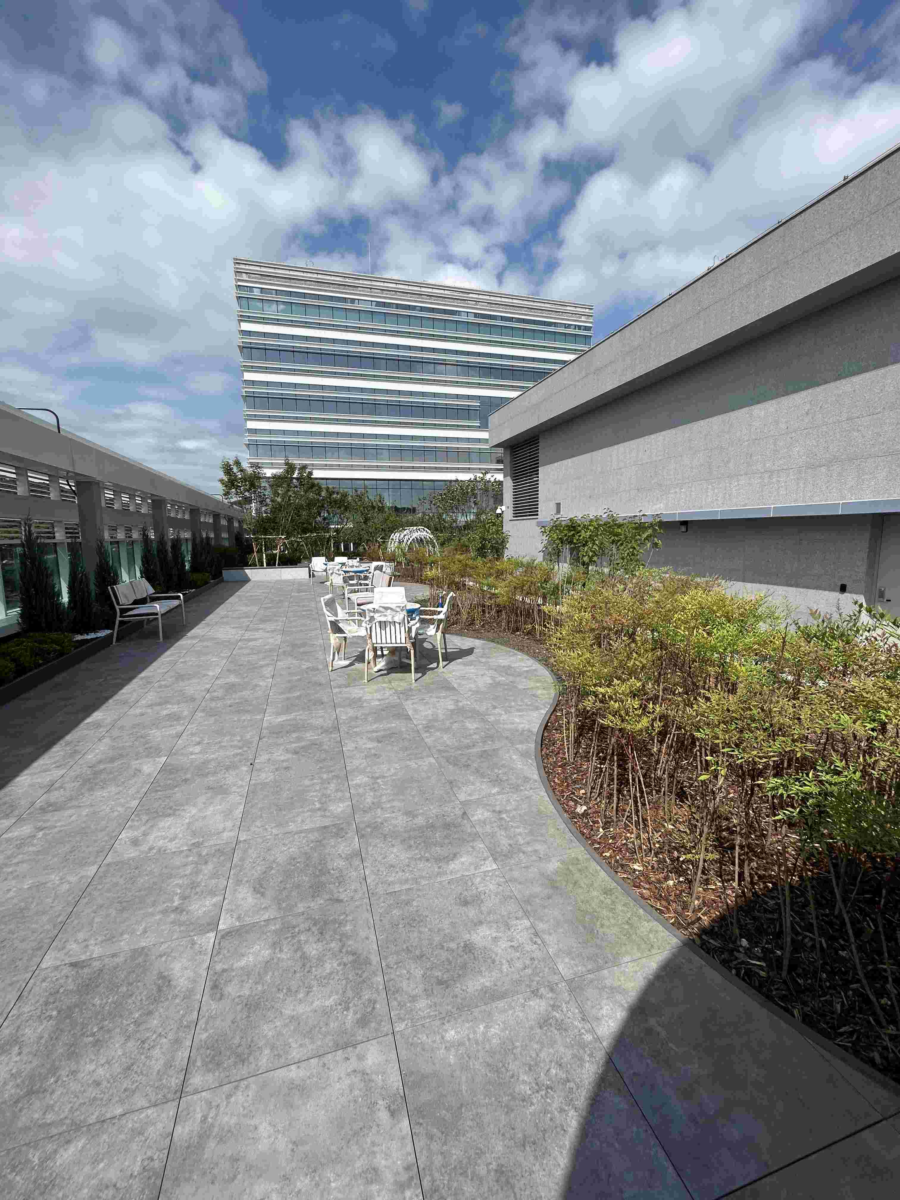 KT's New Head-quarter Staff Recreation Deck