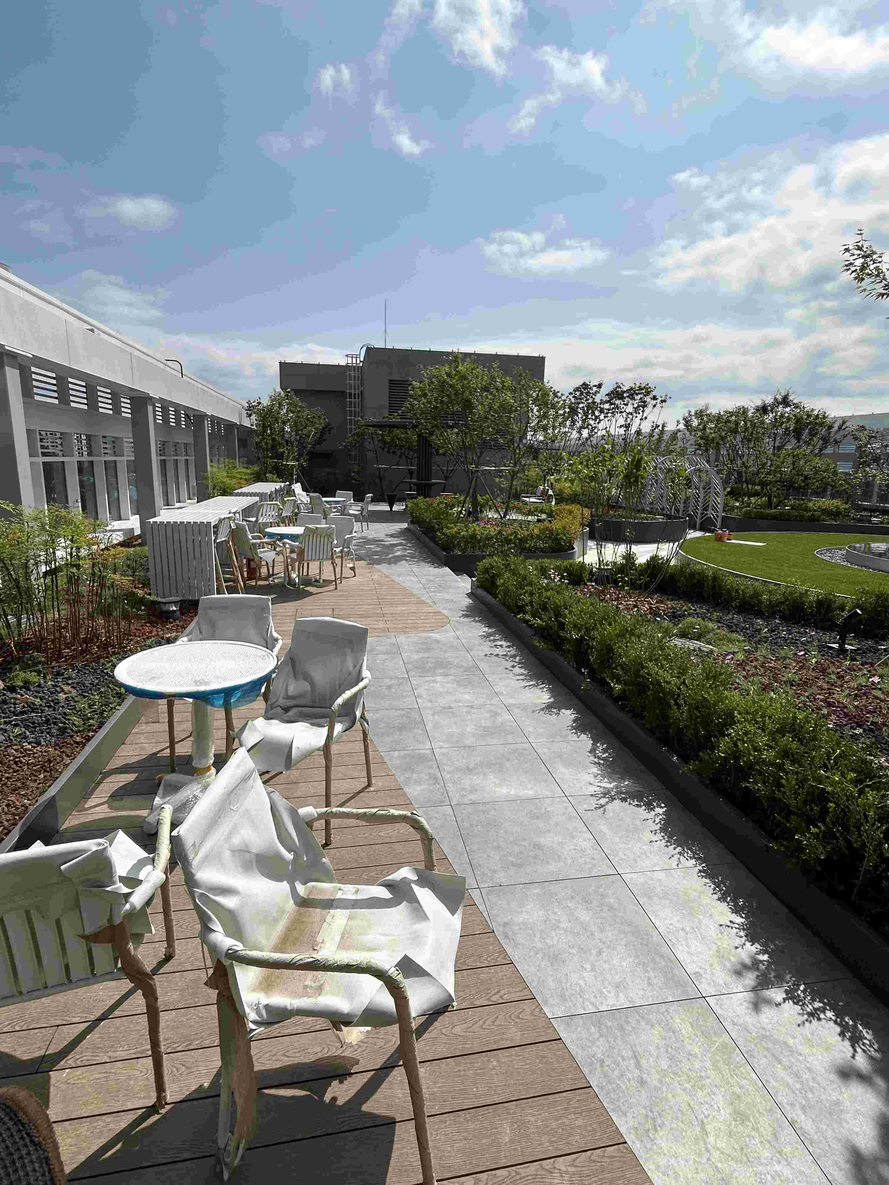 KT's New Head-quarter Staff Recreation Deck