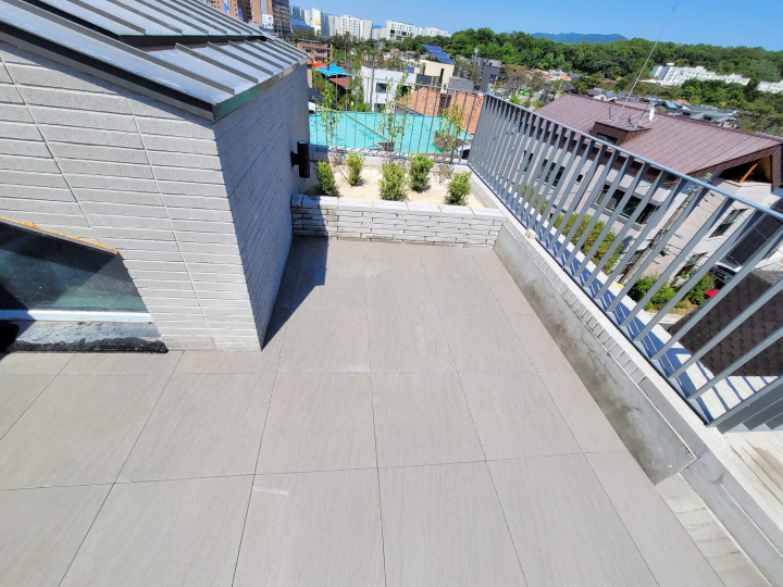 Office Rooftop Terrace