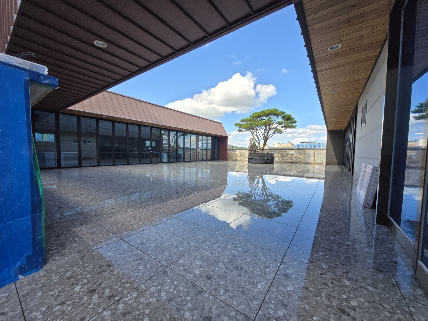 Office Building Roof Terrace
